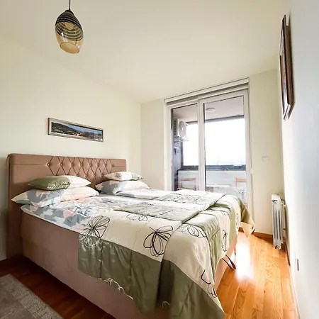 Chic Tower - Prime Spot