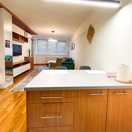 Chic Tower - Prime Spot Apartman