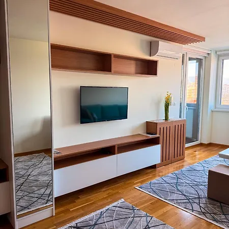 Chic Tower - Prime Spot *