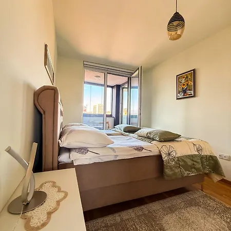 Chic Tower - Prime Spot Apartman