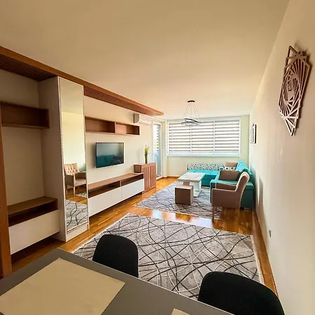 Chic Tower - Prime Spot Apartman